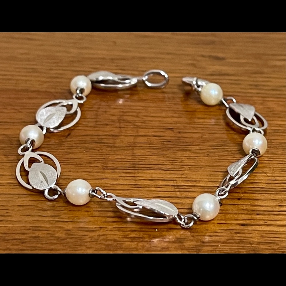 Vintage Sterling & Cultured Pearl Bracelet